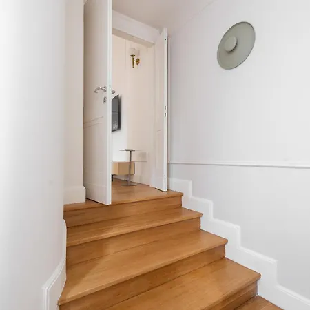 Vittorio Emanuele Grand *